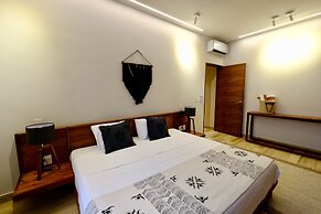 301 Casa Libre by Staypodio