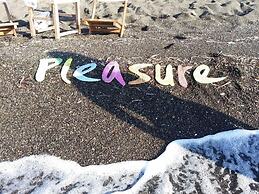 Pleasure Studios Centre Thera