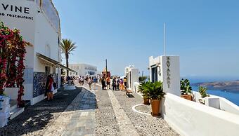 Pleasure Studios Centre Thera