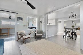 Altes Eckert Stolz 3 Bedroom Home by RedAwning