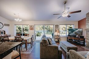 47mf - Wifi - Fireplace - Sleeps 6 3 Bedroom Home by Redawning