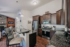 47mf - Wifi - Fireplace - Sleeps 6 3 Bedroom Home by Redawning