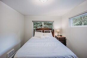 47mf - Wifi - Fireplace - Sleeps 6 3 Bedroom Home by Redawning