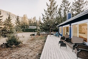 47mf - Wifi - Fireplace - Sleeps 6 3 Bedroom Home by Redawning