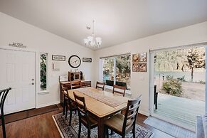 47mf - Wifi - Fireplace - Sleeps 6 3 Bedroom Home by Redawning