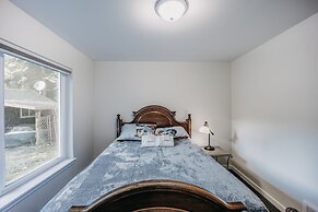 47mf - Wifi - Fireplace - Sleeps 6 3 Bedroom Home by Redawning