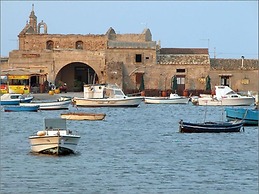 Two-room Apartment Conchetta In Relax - Air-conditioned - Wi-fi in Ful