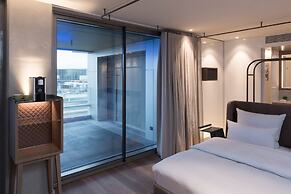 b'mine Frankfurt Airport