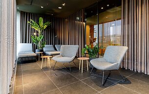 b'mine Frankfurt Airport