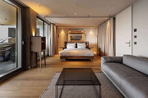 b'mine Frankfurt Airport