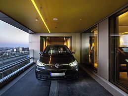 b'mine Frankfurt Airport