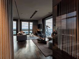 b'mine Frankfurt Airport