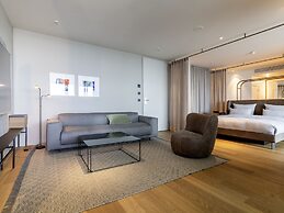 b'mine Frankfurt Airport