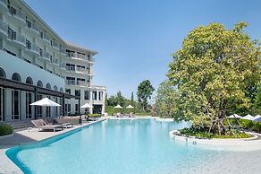 Cross Pattaya Pratamnak