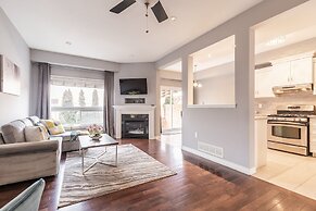 GLOBALSTAY. Modern 3-4 Bedroom Town