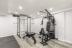 GLOBALSTAY. Modern 3-4 Bedroom Town