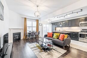 GLOBALSTAY. Modern 3-4 Bedroom Town