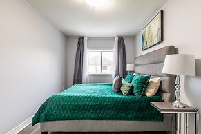 GLOBALSTAY. Modern 3-4 Bedroom Town