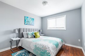 GLOBALSTAY. Modern 3-4 Bedroom Town