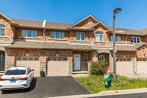 GLOBALSTAY. Modern 3-4 Bedroom Town