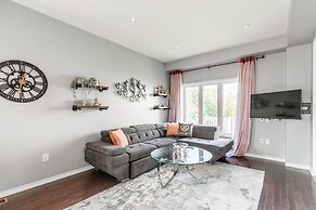 GLOBALSTAY. Modern 3-4 Bedroom Town