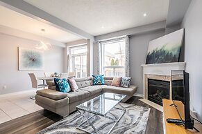 GLOBALSTAY. Modern 3-4 Bedroom Town