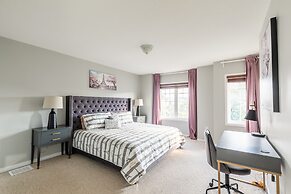 GLOBALSTAY. Modern 3-4 Bedroom Town