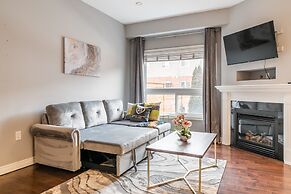 GLOBALSTAY. Modern 3-4 Bedroom Town