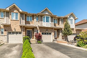 GLOBALSTAY. Modern 3-4 Bedroom Town