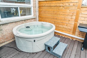 GLOBALSTAY. Modern 3-4 Bedroom Town