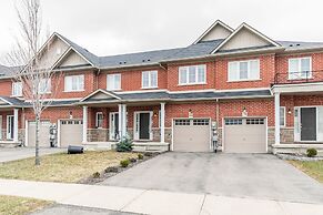 GLOBALSTAY. Modern 3-4 Bedroom Town