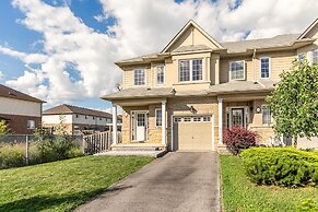 GLOBALSTAY. Modern 3-4 Bedroom Town