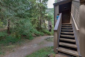 23sw - Luxurious - Wi-fi - Fireplace - Sleeps 4 2 Bedroom Home by Reda