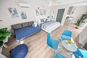 Samantha Apartments by Lowkl