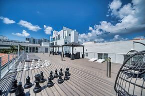 Samantha Apartments by Lowkl