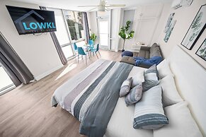 Samantha Apartments by Lowkl