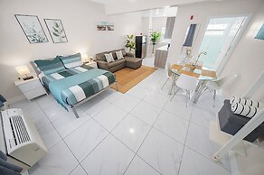 Samantha Apartments by Lowkl