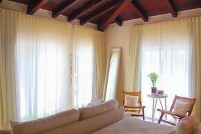 Esciros Luxury Villa