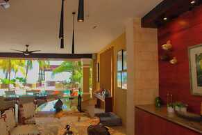 Esciros Luxury Villa