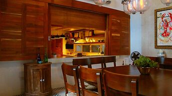 Esciros Luxury Villa