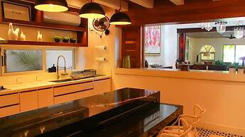 Esciros Luxury Villa