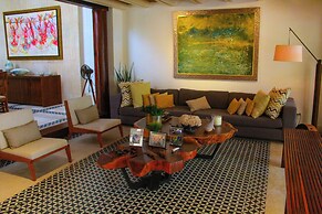 Esciros Luxury Villa