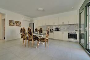 Ouzo Stone House 2, with private pool