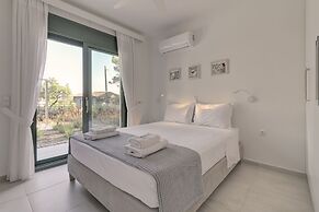 Ouzo Stone House 2, with private pool