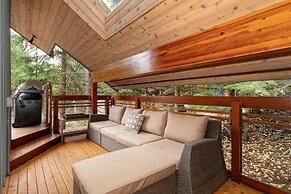 Luxury 5 Bedroom Blueberry Chalet