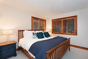 Luxury 5 Bedroom Blueberry Chalet