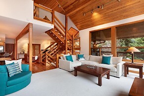 Luxury 5 Bedroom Blueberry Chalet