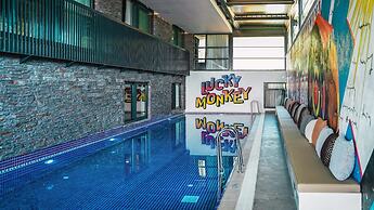 Lucky Monkey Hotel