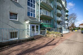 Sklodowskiej-curie Apartments by Renters