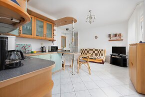 Sklodowskiej-curie Apartments by Renters